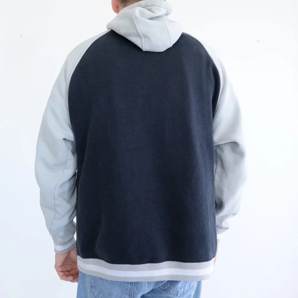 Vintage Reebok Gridiron Classic  NFL Raiders Grey Hoodie Sweater Size Large - Picture 4 of 15